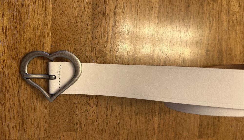 Women’s White Genuine Leather Silver Tone Heart Buckle Size XL Vintage Love Cute